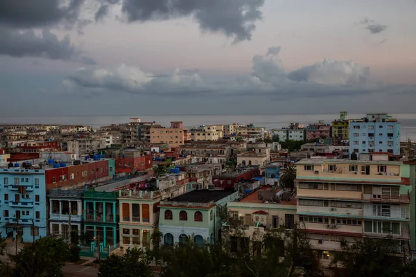 Havana City Küba Nın Başkenti Renkli Bulutlu Gündoğumu Sırasında Konut — Stok fotoğraf