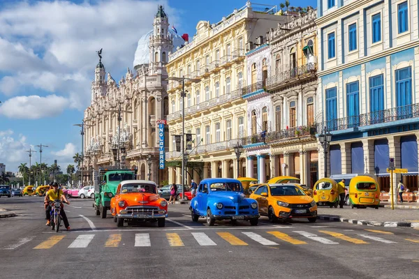 Avana Cuba Maggio 2019 Vecchia Auto Classica Strade Della Città — Foto Stock