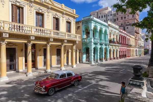 Havane Cuba Mai 2019 Vieille Voiture Classique Dans Les Rues — Photo