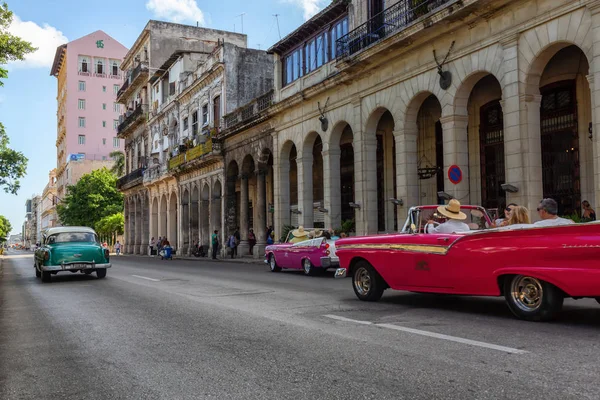 Havane Cuba Mai 2019 Vieille Voiture Classique Dans Les Rues — Photo