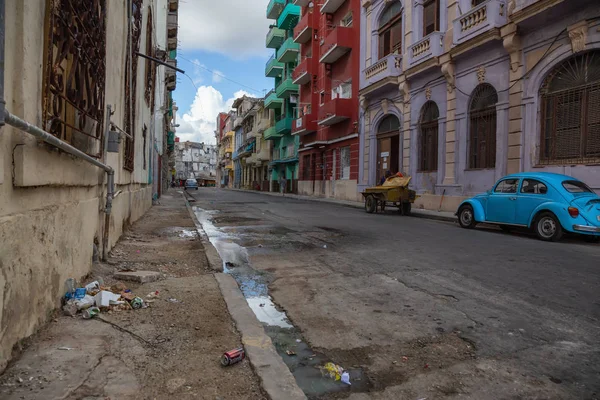 Havana Küba Mayıs 2019 Eski Havana Çöple Dolu Kirli Sokaklar — Stok fotoğraf