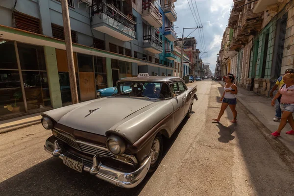 Havana Cuba May 2019 Classic Old Taxi Car Streets Old — Stock Photo, Image