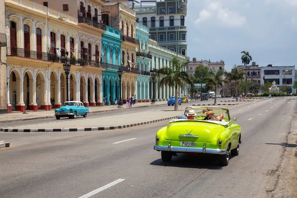 Havane Cuba Mai 2019 Vieille Voiture Américaine Classique Dans Les — Photo