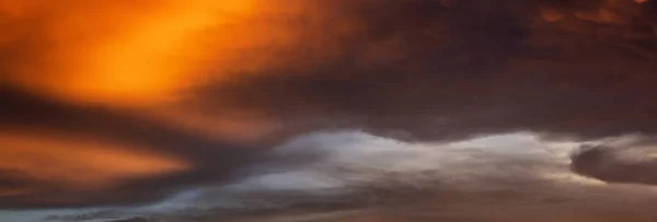 Drámai Panoráma Egy Cloudscape Során Sötét Színes Naplemente Átvette Beach — Stock Fotó