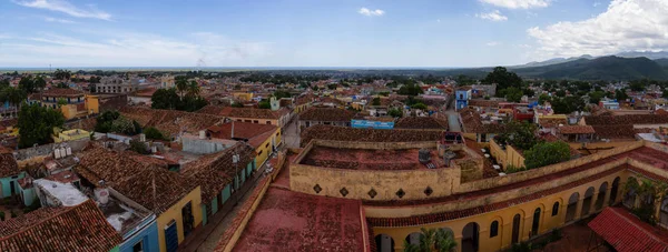 Aerial Panoramautsikt Över Liten Turistisk Kubansk Stad Solig Och Grumlig — Stockfoto