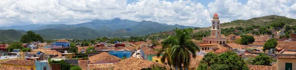 Vista Panorâmica Aérea Uma Pequena Cidade Turística Cubana Durante Dia — Fotografia de Stock