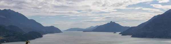 Bela Vista Panorâmica Paisagem Canadense Durante Dia Nublado Verão Tomado — Fotografia de Stock