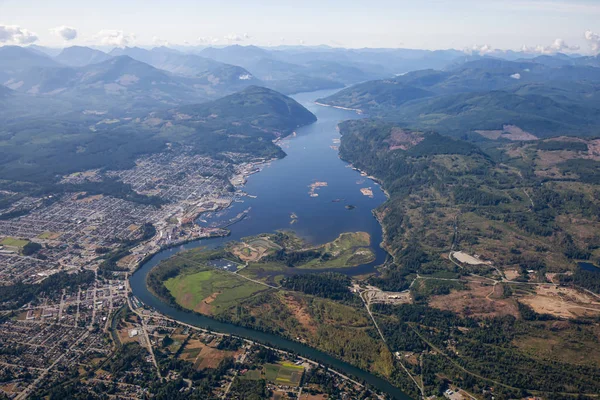 Güneşli Bir Yaz Sabahı Vancouver Adası Nda Küçük Bir Sanayi — Stok fotoğraf