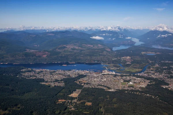 Vista Aérea Una Pequeña Ciudad Port Alberni Isla Vancouver Durante — Foto de Stock