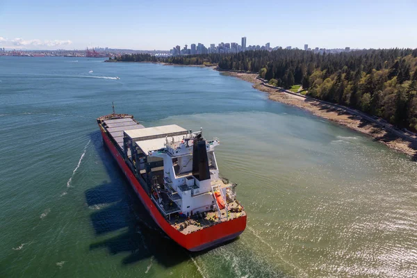 Luchtfoto Van Een Groot Container Schip Langs Stanley Park Met — Stockfoto