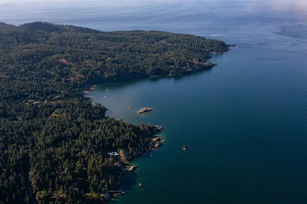 Vista Aérea Isla Bowen Durante Una Vibrante Mañana Verano Soleada —  Fotos de Stock