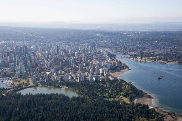 Flygbild Över Modern Stadskärna Solig Sommardag Taget Vancouver British Columbia — Stockfoto