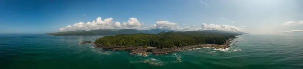 Prachtige Luchtfoto Panoramisch Landschap Uitzicht Rotsachtige Stille Oceaan Kust Het — Stockfoto