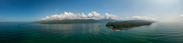 Prachtige Luchtfoto Panoramisch Landschap Uitzicht Rotsachtige Stille Oceaan Kust Het — Stockfoto