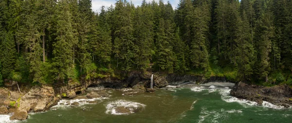 Wunderschöne Luftpanorama Landschaft Von Der Felsigen Pazifikküste Der Südlichen Vancouver — Stockfoto