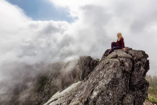 Adventurous Girl Top Rugged Rocky Mountain Cloudy Summer Morning Taken — Stock Photo, Image