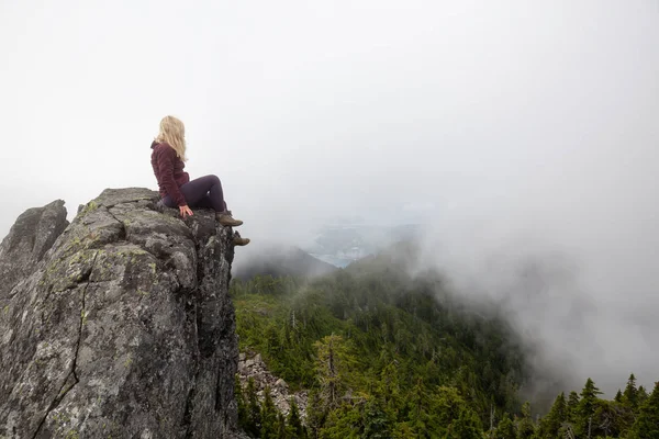 Adventurous Girl Top Rugged Rocky Mountain Cloudy Summer Morning Taken — Stock Photo, Image