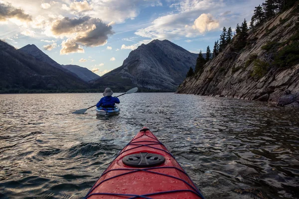 때아름다운 캐나다 산맥에 글레이셔 이었다 Taken Upper Waterton Lake Alberta — 스톡 사진