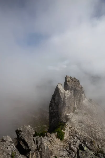 Beautiful View Canadian Mountain Landscape Cloudy Summer Morning Taken Crown — Stock Photo, Image