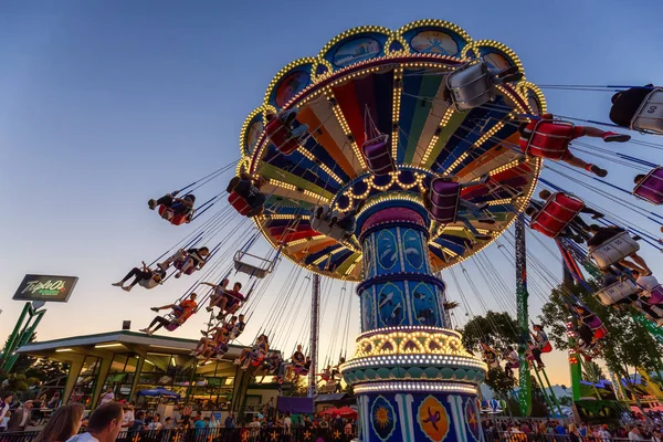 Vancouver British Columbia Canada August 2019 Kids Having Fun Swing — Stock Photo, Image