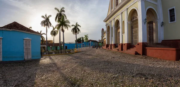 Trinidad Kuba Juni 2019 Vacker Panoramautsikt Över Katolsk Kyrka Plaza — Stockfoto