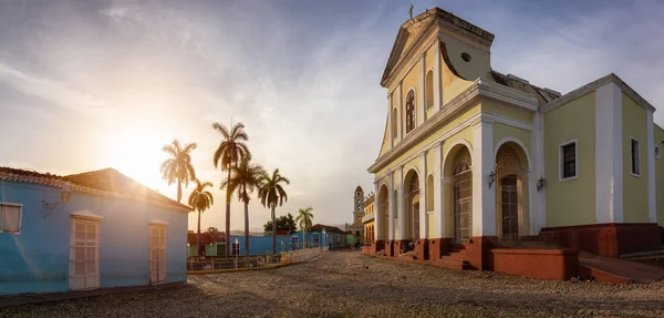 Vacker Panoramautsikt Över Katolsk Kyrka Plaza Mayor Färgglad Solnedgång Taken — Stockfoto