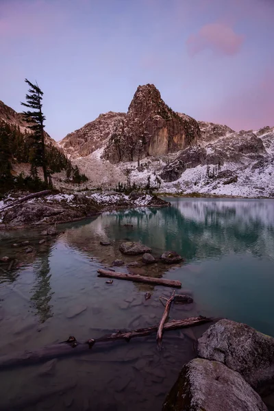 Beautiful View Glacier Lake Canadian Mountain Landscape Colorful Vibrant Sunset — Stock Photo, Image