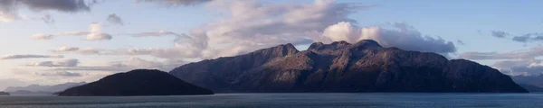 Wunderschöner Panoramablick Auf Die Amerikanische Berglandschaft Der Meeresküste Während Eines — Stockfoto