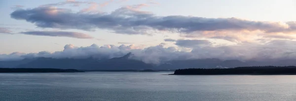 Панорамный Вид Американские Горные Ландшафты Океанском Побережье Время Пасмурного Красочного — стоковое фото