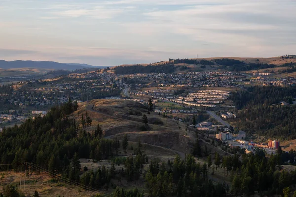 Belle Vue Aérienne Une Ville Canadienne Kamloops Lors Lever Soleil — Photo