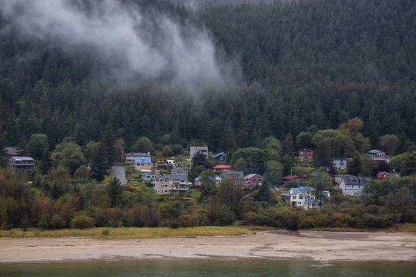 Bela Vista Uma Pequena Cidade Juneau Durante Uma Manhã Nublada — Fotografia de Stock