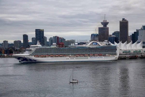 Vancouver Kolumbia Brytyjska Kanada Września 2019 Statek Wycieczkowy Zaparkowany Kanadzie — Zdjęcie stockowe