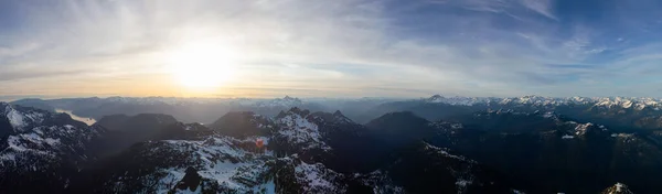 Vue Aérienne Panoramique Du Paysage Canadien De Montagne — Photo