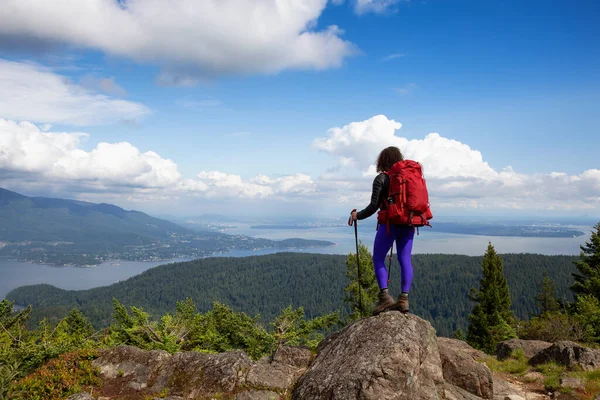 Girl Hiking on top of Mountain in Bowen Island — Stock Photo, Image