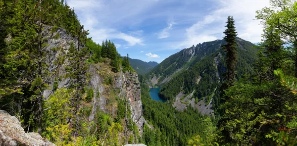 カナダの山の風景の美しい景色 — ストック写真