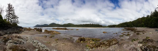 Прекрасний панорамний вид узбережжя Західного Тихого океану на Північному острові Ванкувера — стокове фото