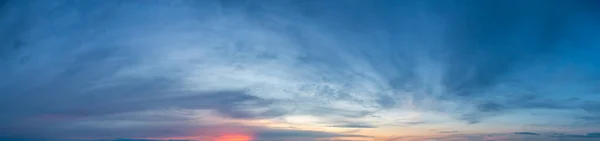 Cloudscapeの美しいパノラマビュー — ストック写真