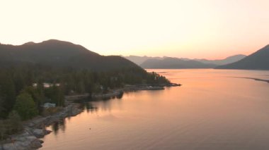 Günışığı Sahili, İngiliz Kolombiyası, Kanada