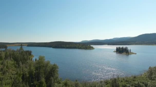 Paesaggio panoramico vista lago della natura canadese — Video Stock