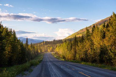 Manzaralı Yol Görünümü