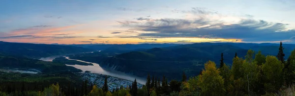 Panoramautsikt över Dawson City — Stockfoto