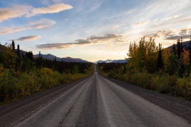 Dempster Otoyolu, Yukon, Kanada