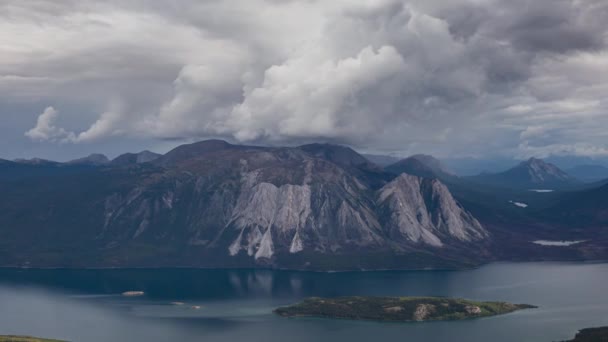 Zeitraffer. Luftaufnahme kanadischer Natur — Stockvideo