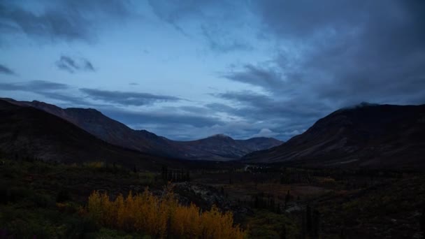 Temps écoulé. Vue de la route panoramique d'en haut — Video