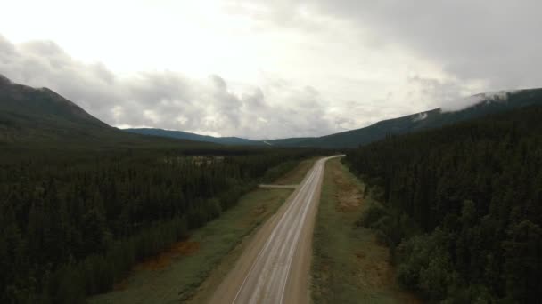 Pittoresk utsikt över den natursköna vägen ovanifrån — Stockvideo