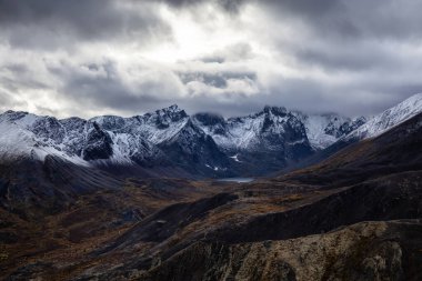 Yukon 'daki Kanada Manzarası