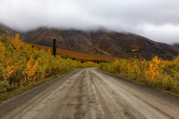 Paisaje natural canadiense en Yukón —  Fotos de Stock