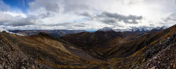Bela vista panorâmica das Montanhas Cênicas — Fotografia de Stock
