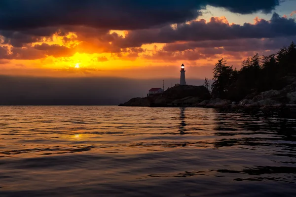 View of the Lighthouse Park. Dramatic Colorful Sunset Artistic Render. — Stock Photo, Image
