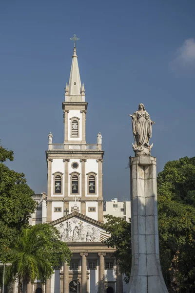 Estatua Largo Machado Iglesia Blanca Sobre Fondo Brasil —  Fotos de Stock